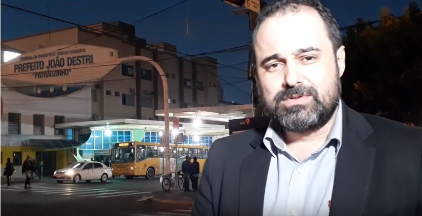 Cleiton Foss Chapecó – Através de uma transmissão ao vivo pelas redes sociais, o vereador Cleiton Fossá voltou a cobrar a prefeitura de Chapecó a respeito do lançamento do edital de...