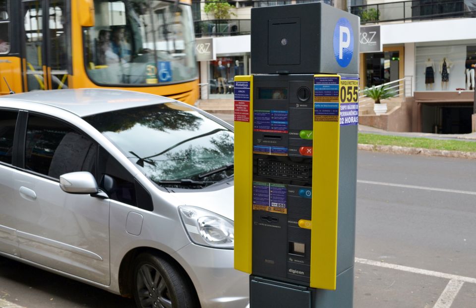 Cleiton Foss Chapecó – O estacionamento rotativo de Chapecó passou recentemente por mudanças. Desde o dia 2 de julho, começaram a funcionar os novos parquímetros. A principal alteração...