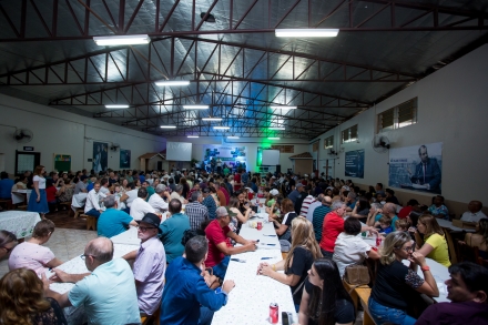 Cleiton Foss         Uma noite de muitas alegrias e abraços calorosos, assim foi à noite de sexta-feira (13), no Salão Comunitário do Bairro Santo Antônio, em Chapecó, para a...