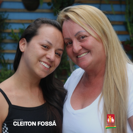 Cleiton Fossá Uma vida vestida de branco, com luvas, máscara e cercada de bebês. A Fraiburgense, Ediliz da Silva, que vive em Chapecó, há mais de 30 anos, resume assim, a sua...